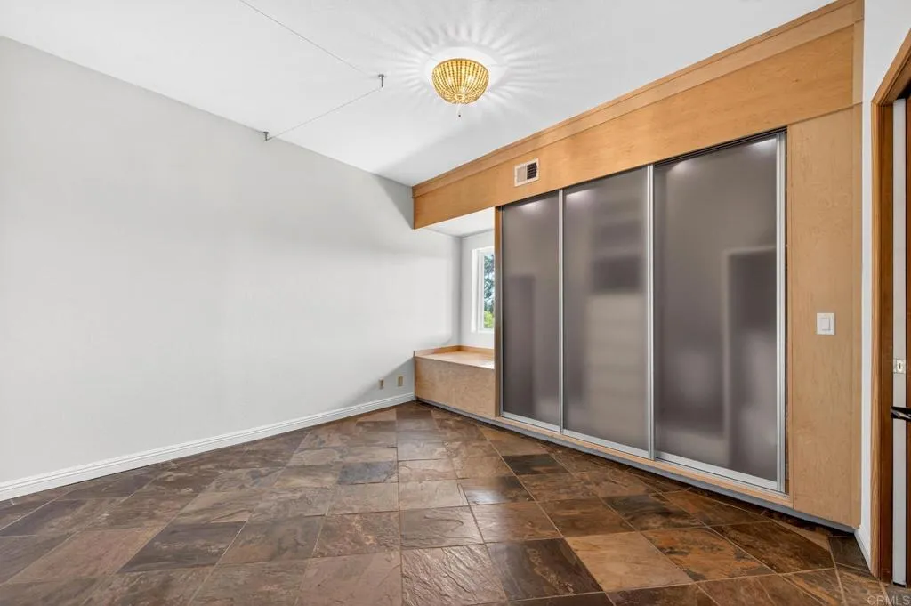 https://cdn.realtyfeed.com/cdn/127/306714085/913e2554df9cbef33bb5f31eb41017df.webp
