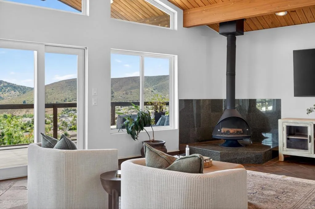 https://cdn.realtyfeed.com/cdn/127/306714085/d3a1667ae8cc18d62fe3f78de06aa238.webp