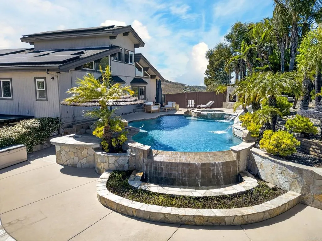 https://cdn.realtyfeed.com/cdn/127/306714085/f42496f0c7ce6162f478ec143a7421c2.webp
