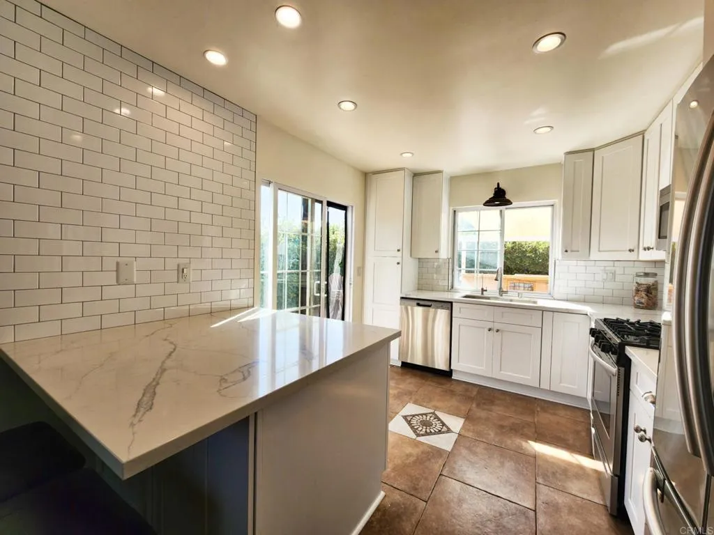 https://cdn.realtyfeed.com/cdn/127/306714129/db39abad7e1aa7e43b22476cd1f00da7.webp