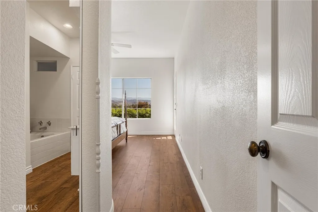 https://cdn.realtyfeed.com/cdn/127/306714132/41eb7d068e63628e25728b553cd0f4c0.webp
