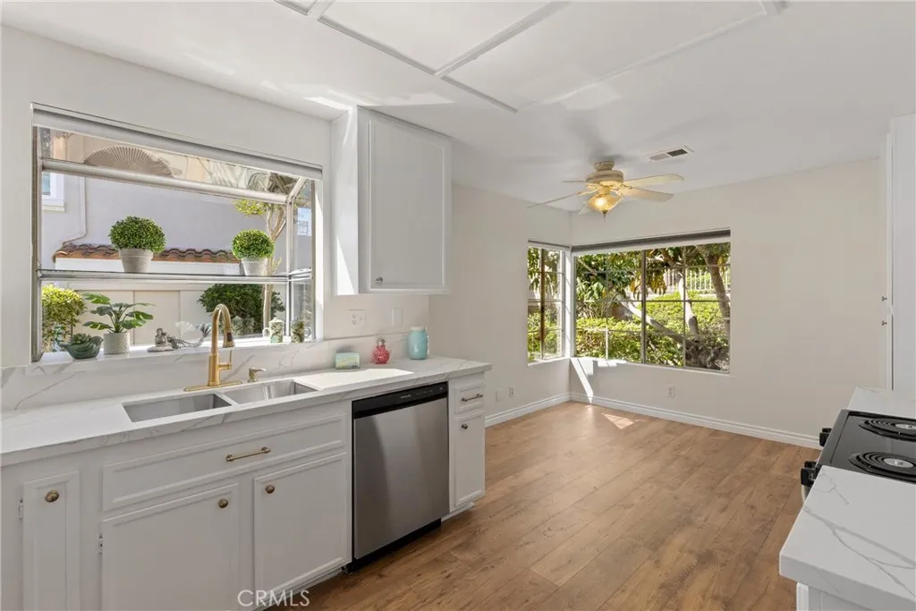 https://cdn.realtyfeed.com/cdn/127/306714132/7ef67addeca6eaf337e6d1f558f2003d.webp