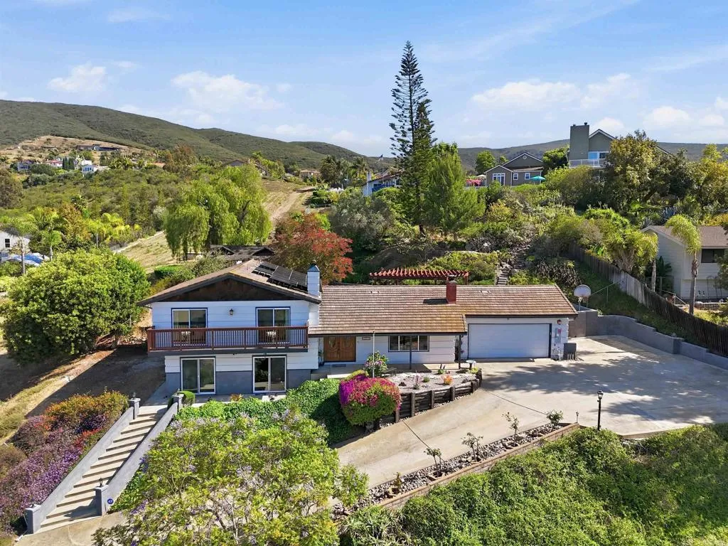 https://cdn.realtyfeed.com/cdn/127/306714137/3da7bf223a0237fd9b2898e0419db096.webp