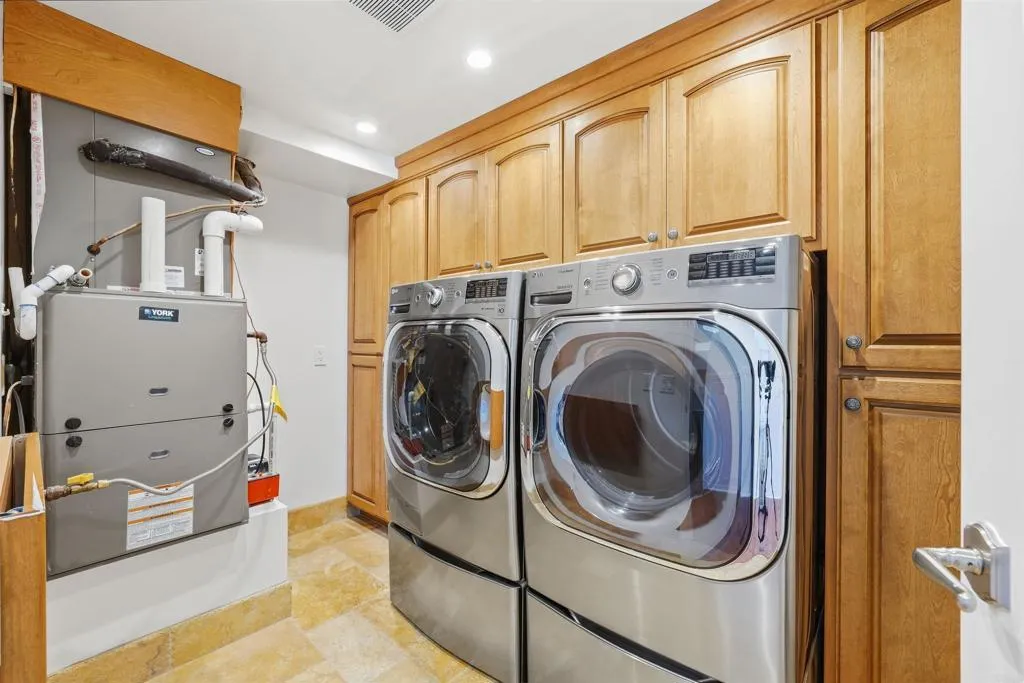 https://cdn.realtyfeed.com/cdn/127/306714137/c0e3daa7abf251ba781aca073cde7341.webp