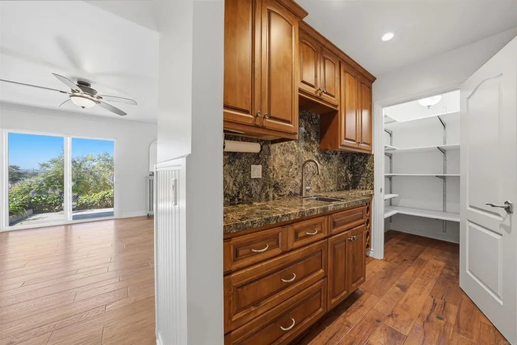 https://cdn.realtyfeed.com/cdn/127/306714137/c718deabfa0411f03e1e43fbb6ce0c29.webp
