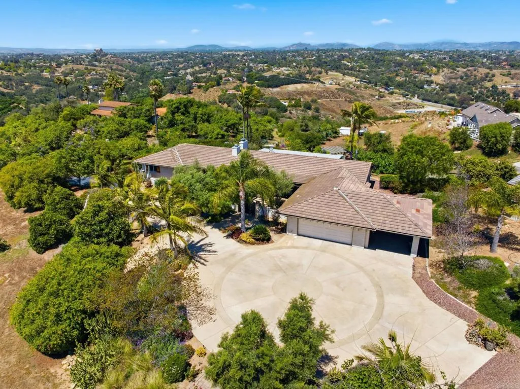 https://cdn.realtyfeed.com/cdn/127/306714150/073d41bfeb9faf7177c291a934fc7cd4.webp