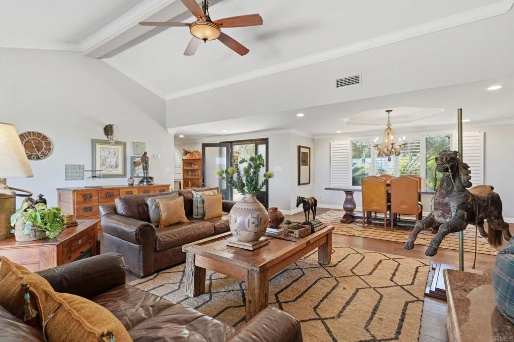 https://cdn.realtyfeed.com/cdn/127/306714150/2d28ce052db20ec8aedd2d83515e280c.webp
