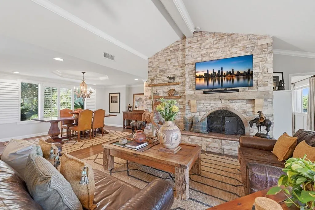 https://cdn.realtyfeed.com/cdn/127/306714150/73fe11d7ce87d8a3f4beb412a106d4a1.webp
