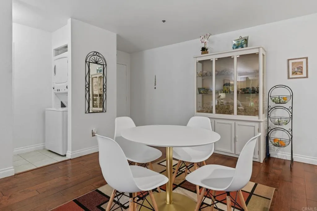 https://cdn.realtyfeed.com/cdn/127/306714162/70cc41342bb35ec930926cd99766b91c.webp