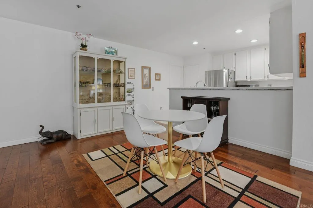 https://cdn.realtyfeed.com/cdn/127/306714162/99a8851d9dfb64d83fe6a2fff0ba1775.webp