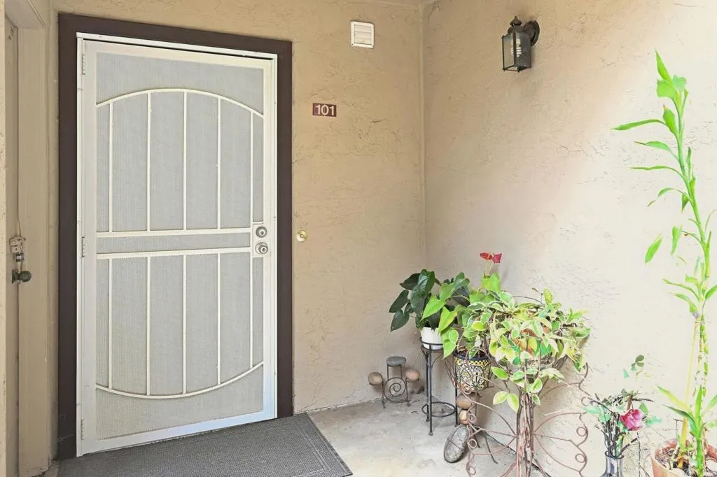 https://cdn.realtyfeed.com/cdn/127/306714162/dde0d399a1b267237803061cbffdec04.webp