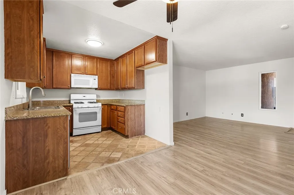 https://cdn.realtyfeed.com/cdn/127/306714166/8bb83ef7b3bf3d6b8daaed9d37fa2f5a.webp