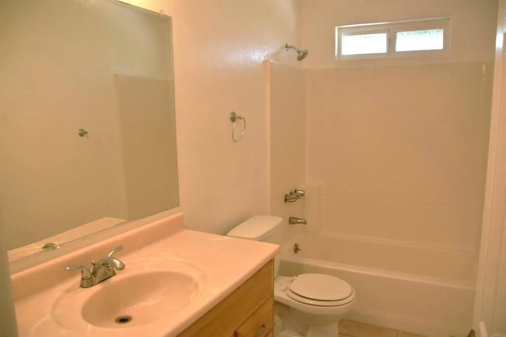 https://cdn.realtyfeed.com/cdn/127/306714179/9aec1caaa6b85a0c24a49ec1ce54af93.webp