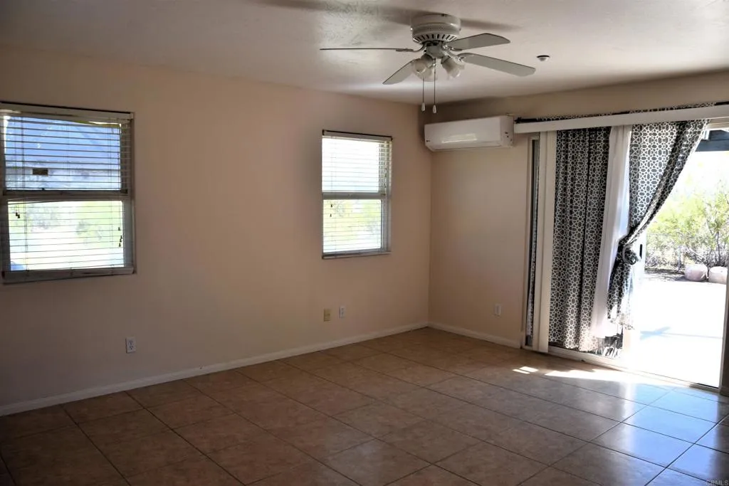 https://cdn.realtyfeed.com/cdn/127/306714179/abd17c2cf62d5a641c6e4b198cdffad9.webp