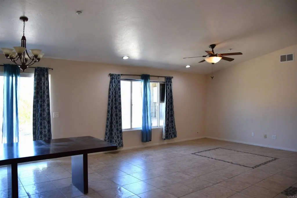 https://cdn.realtyfeed.com/cdn/127/306714179/ef6c4cbd04f4f178c98e35da955f142d.webp