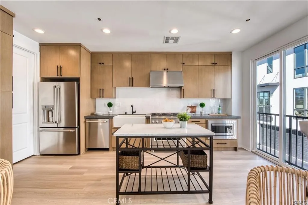 27386 Dearborn, Valencia, CA, 91354