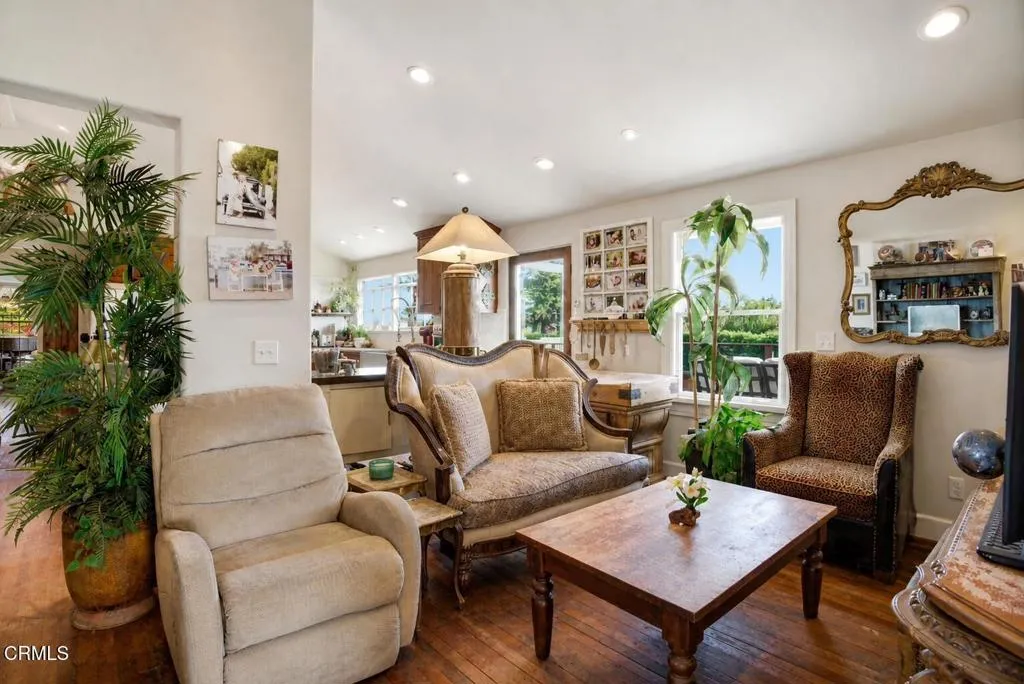 63 Lincoln Drive, Ventura, CA, 93001