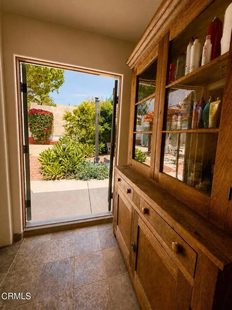 63 Lincoln Drive, Ventura, CA, 93001