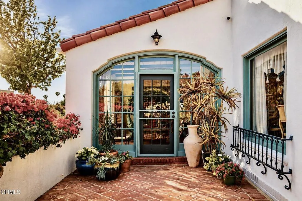 63 Lincoln Drive, Ventura, CA, 93001