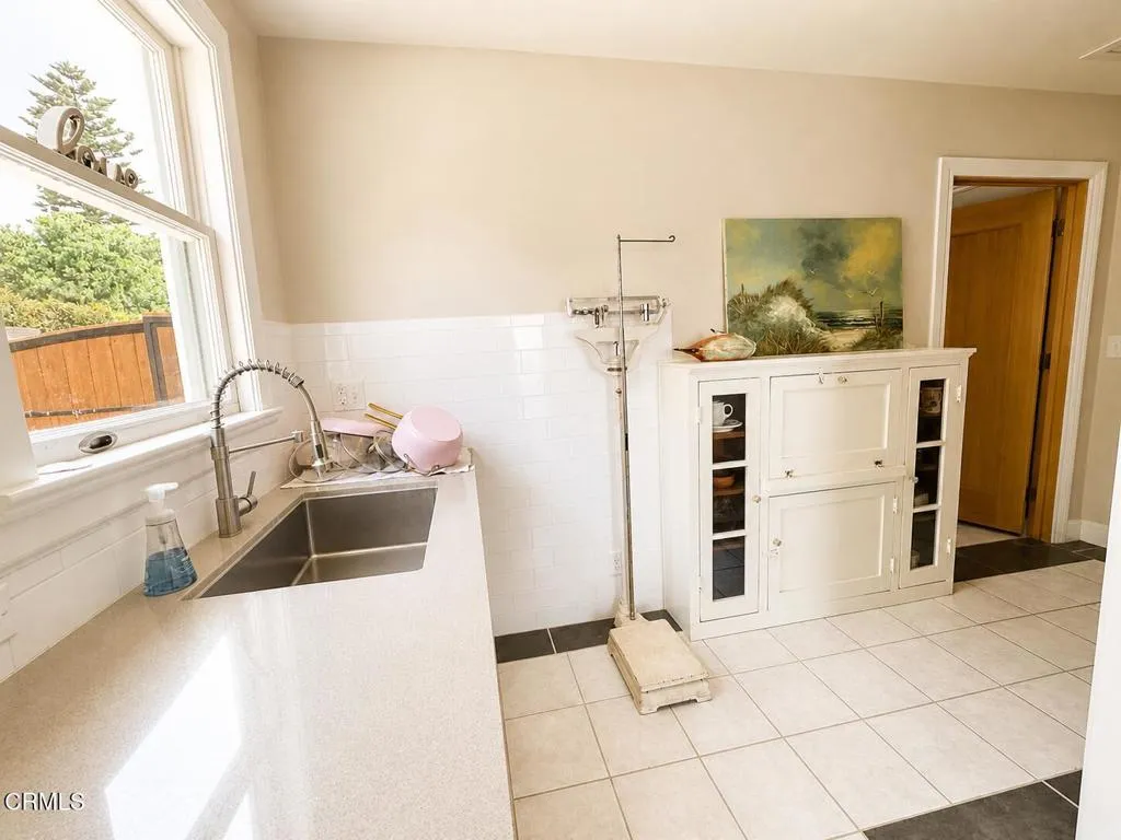 63 Lincoln Drive, Ventura, CA, 93001