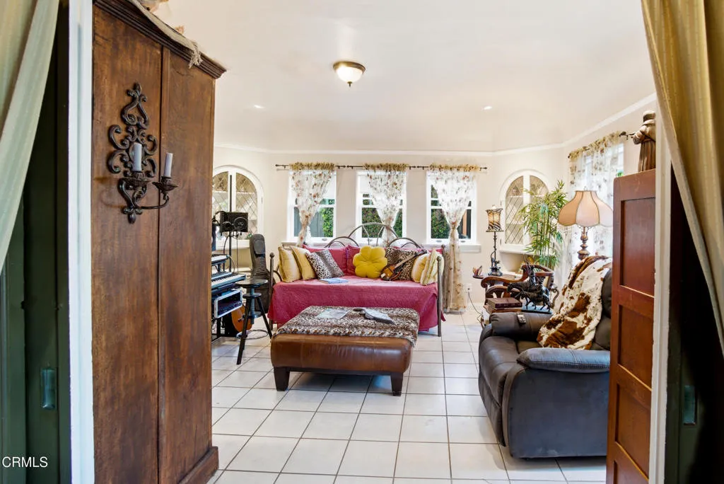 63 Lincoln Drive, Ventura, CA, 93001