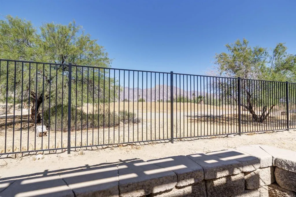 https://cdn.realtyfeed.com/cdn/127/306714319/6a9dda33dad53a62c77efee7cbd2301c.webp