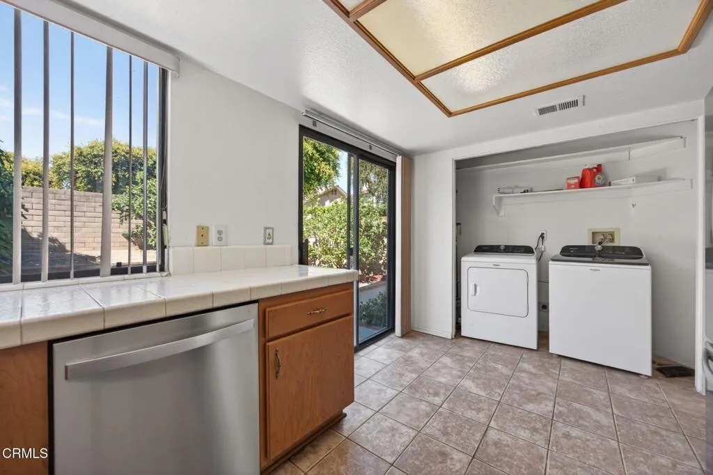 192 La Veta Drive, Camarillo, CA, 93012 192 La Veta Drive, Camarillo, CA, 93012