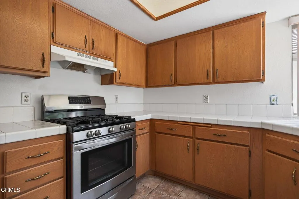 192 La Veta Drive, Camarillo, CA, 93012 192 La Veta Drive, Camarillo, CA, 93012
