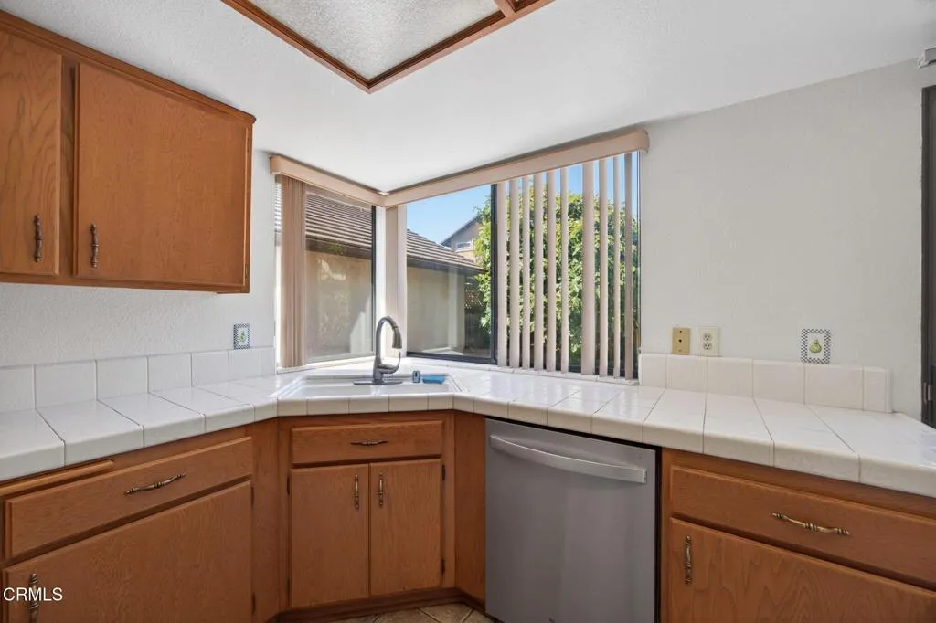 192 La Veta Drive, Camarillo, CA, 93012 192 La Veta Drive, Camarillo, CA, 93012