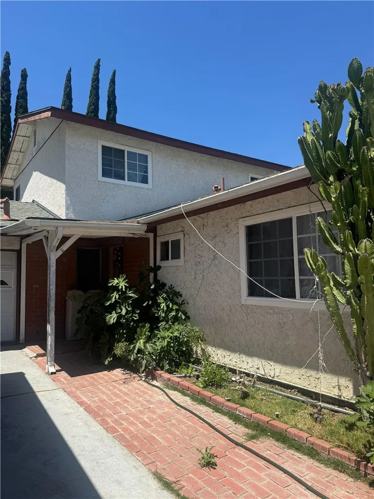 19121 Friendly Valley Parkway, Newhall, CA 91355 - Photo 2 of 5, Newhall, CA