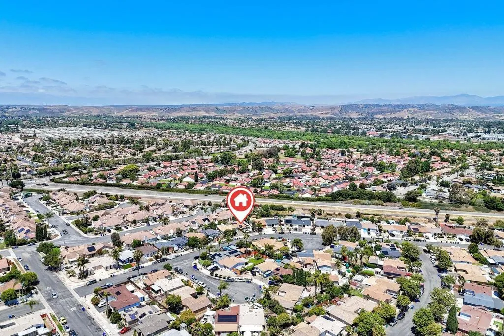 https://cdn.realtyfeed.com/cdn/127/306714366/583d2d79b386969c8c4ea09a4df0d9fe.webp
