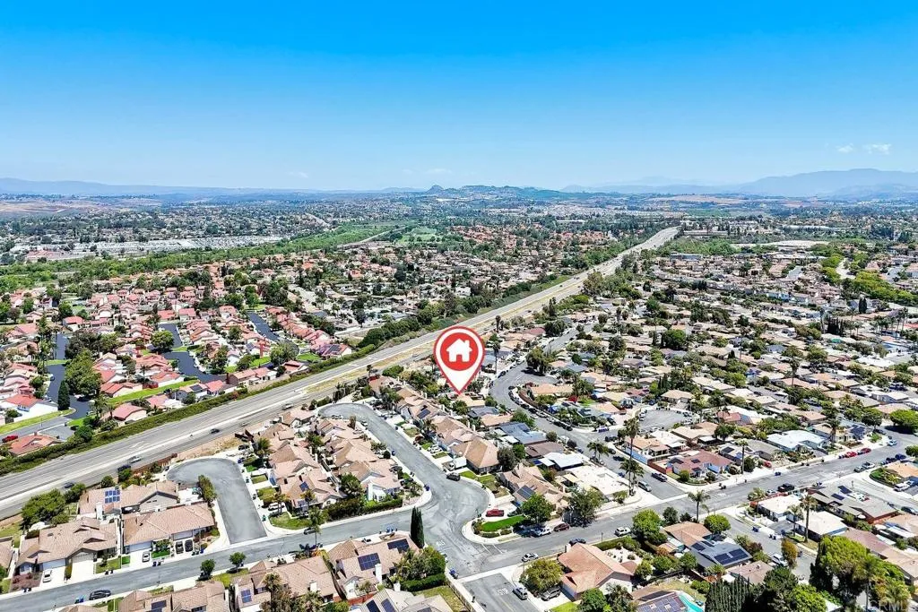 https://cdn.realtyfeed.com/cdn/127/306714366/b193a6e0979bae3a45b6ee7419e9d7cb.webp