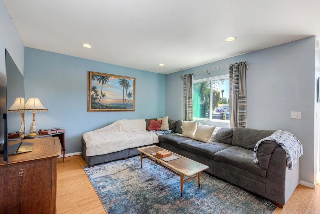 https://cdn.realtyfeed.com/cdn/127/306714366/c95c2ac4f5ba890cc5827e1d66992ff3.webp