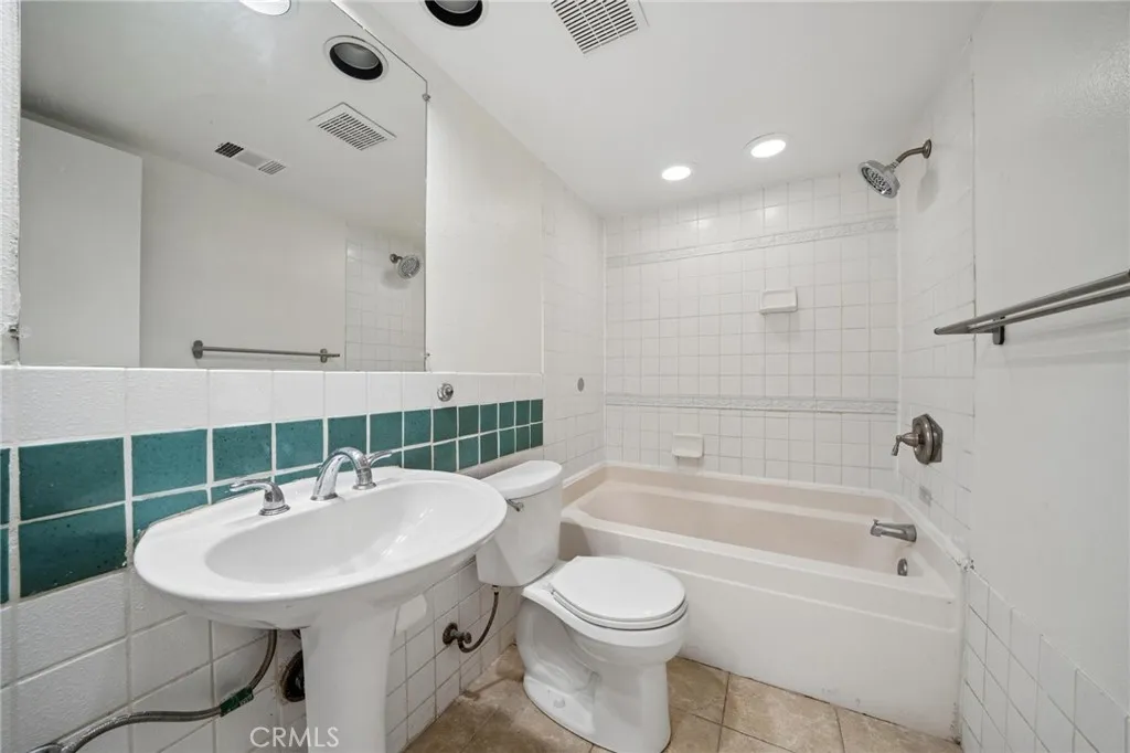 25019 Peachland Avenue UNIT 236, Newhall, CA, 91321