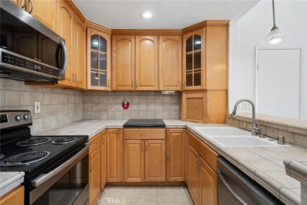 25019 Peachland Avenue UNIT 236, Newhall, CA, 91321
