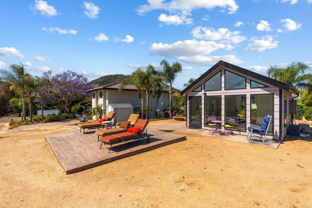 https://cdn.realtyfeed.com/cdn/127/306714398/1ff282bb7590050675e9260644bac3c0.webp