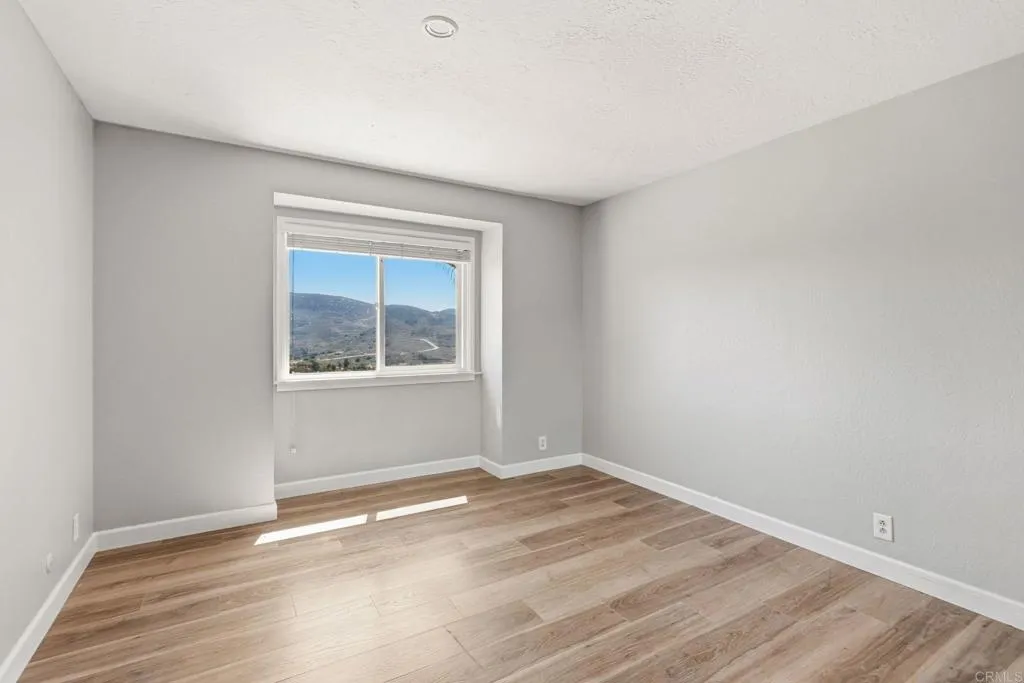 https://cdn.realtyfeed.com/cdn/127/306714398/2944ec3cfe54cf2a3397063a88dced4a.webp