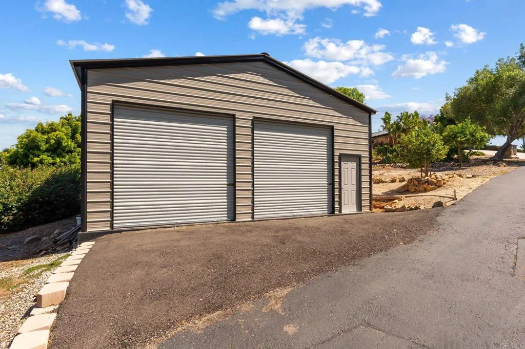 https://cdn.realtyfeed.com/cdn/127/306714398/89df14a76975d6e1957f9d98199a0f20.webp