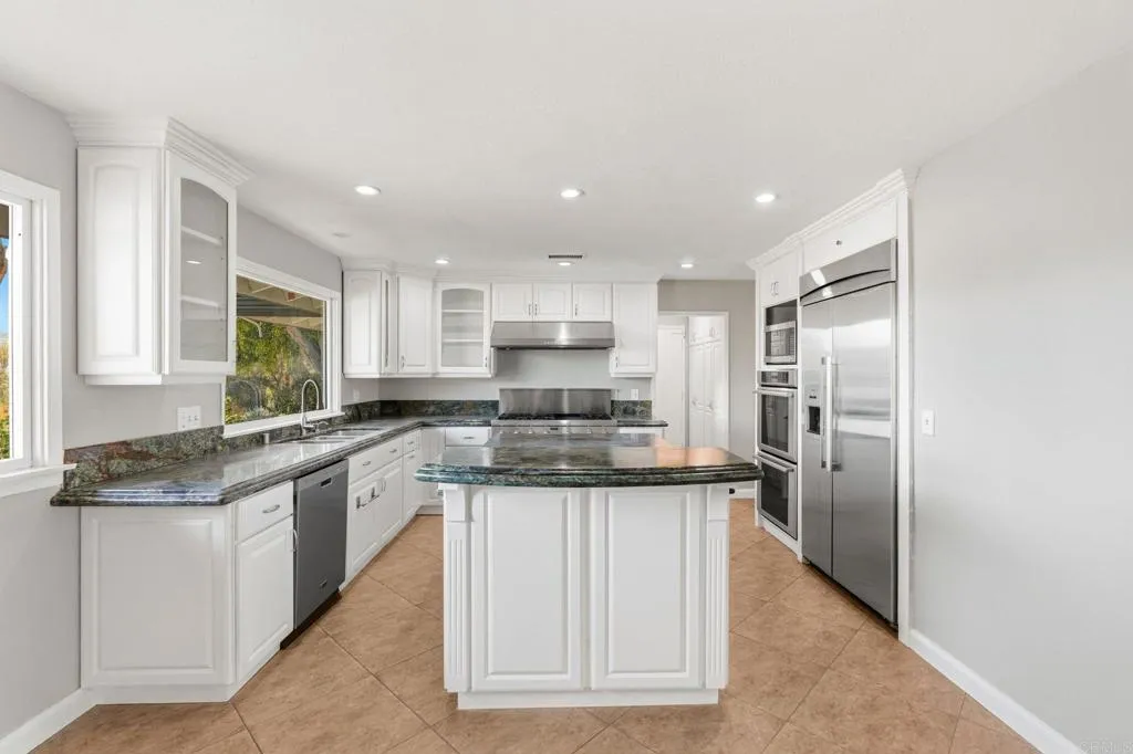 https://cdn.realtyfeed.com/cdn/127/306714398/8e6b1fde22d19c19765f7bd431c83697.webp