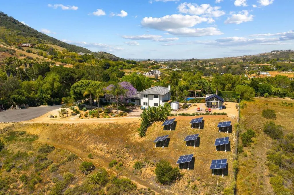 https://cdn.realtyfeed.com/cdn/127/306714398/9d6a55da8fe8f7e48c51b6fd1e30dbb8.webp