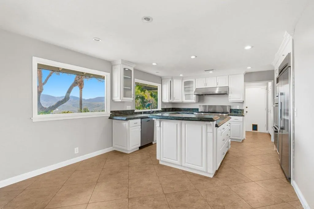 https://cdn.realtyfeed.com/cdn/127/306714398/b220d2e1da0c6c7e963ebe769edbd62f.webp