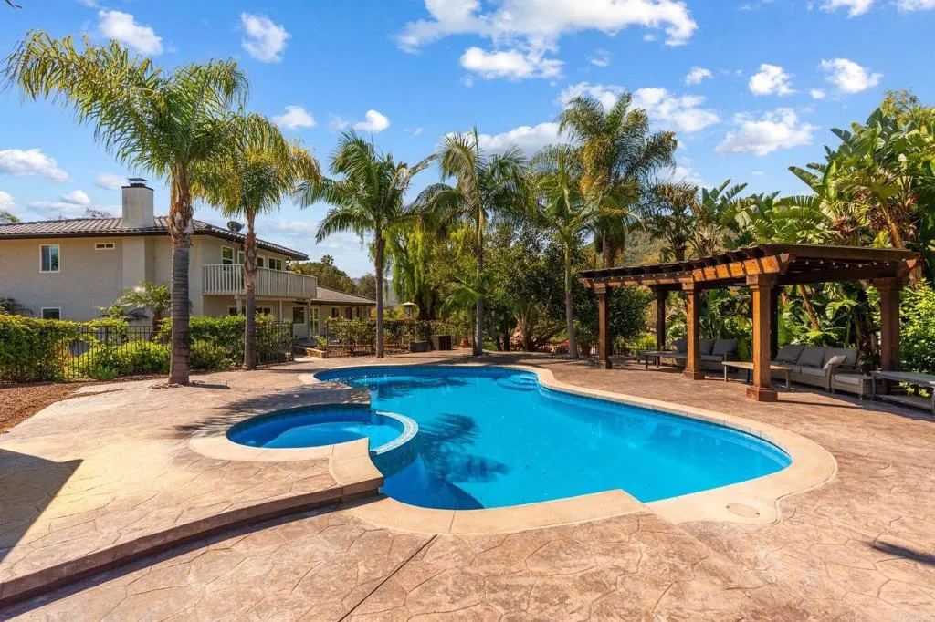 https://cdn.realtyfeed.com/cdn/127/306714398/d660770809426b9871b93742fbf997b5.webp