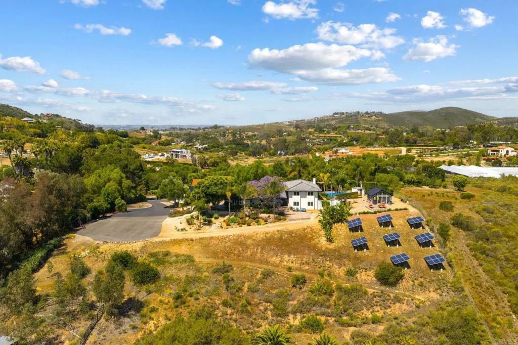 https://cdn.realtyfeed.com/cdn/127/306714398/ef12e24b9d0235e2f281efd4ee4ce8d2.webp