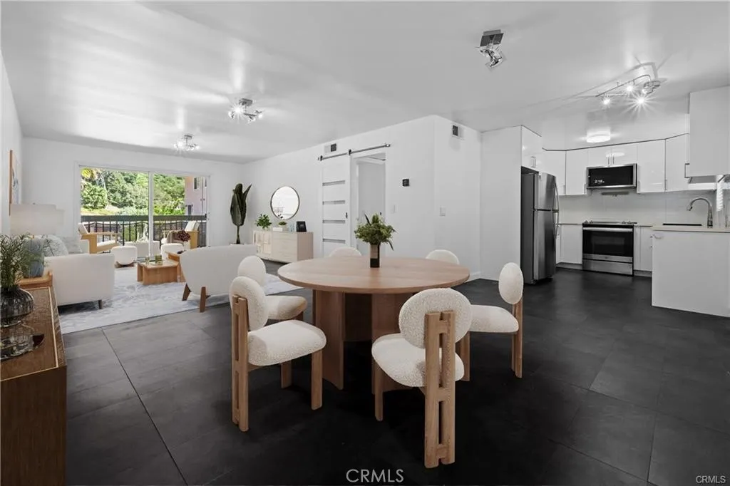 Glendale, CA 91208