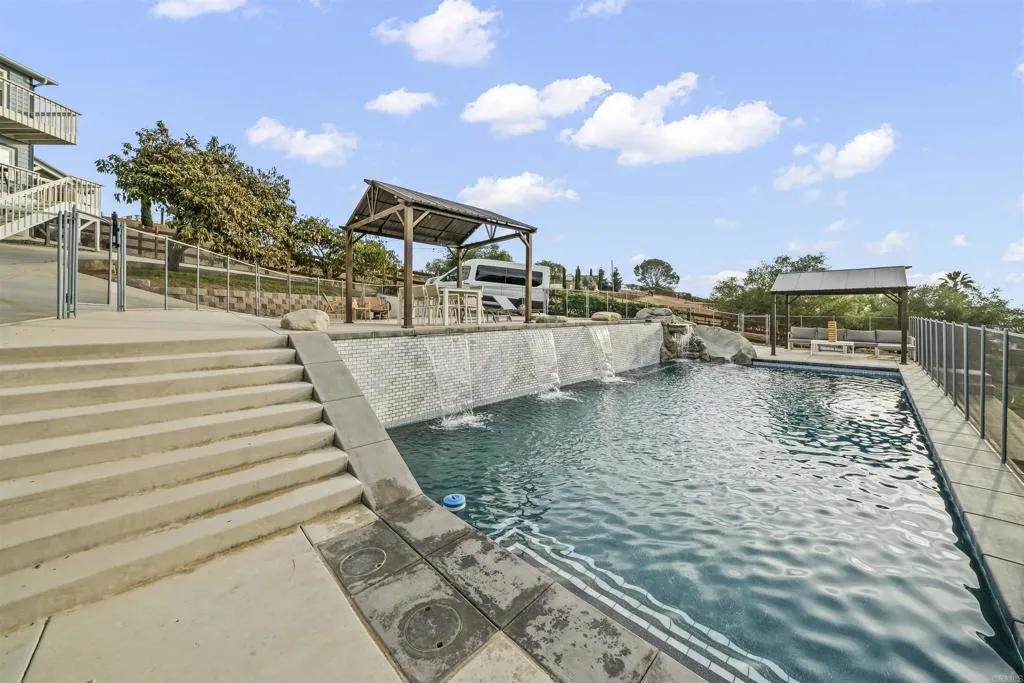 https://cdn.realtyfeed.com/cdn/127/306714428/339cfffa1de94f78b3410eeb6563128a.webp