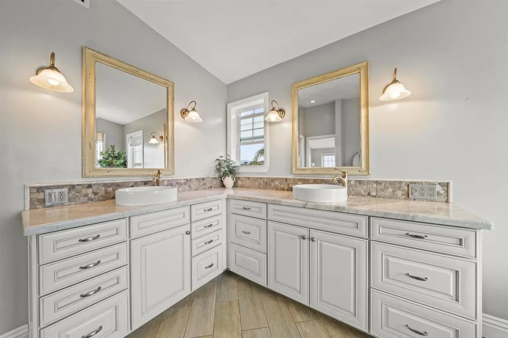 https://cdn.realtyfeed.com/cdn/127/306714428/48ca20a3806d1c25967f2468105316d2.webp
