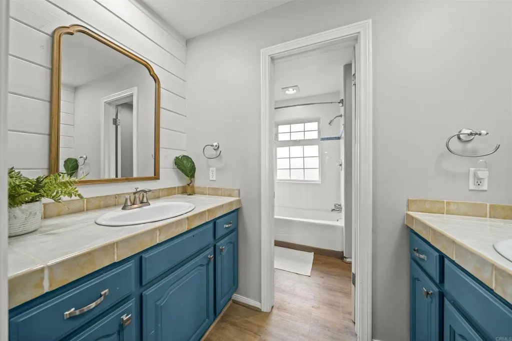 https://cdn.realtyfeed.com/cdn/127/306714428/5e5e85d5b43e9fe678cf5da4aabc8eb3.webp