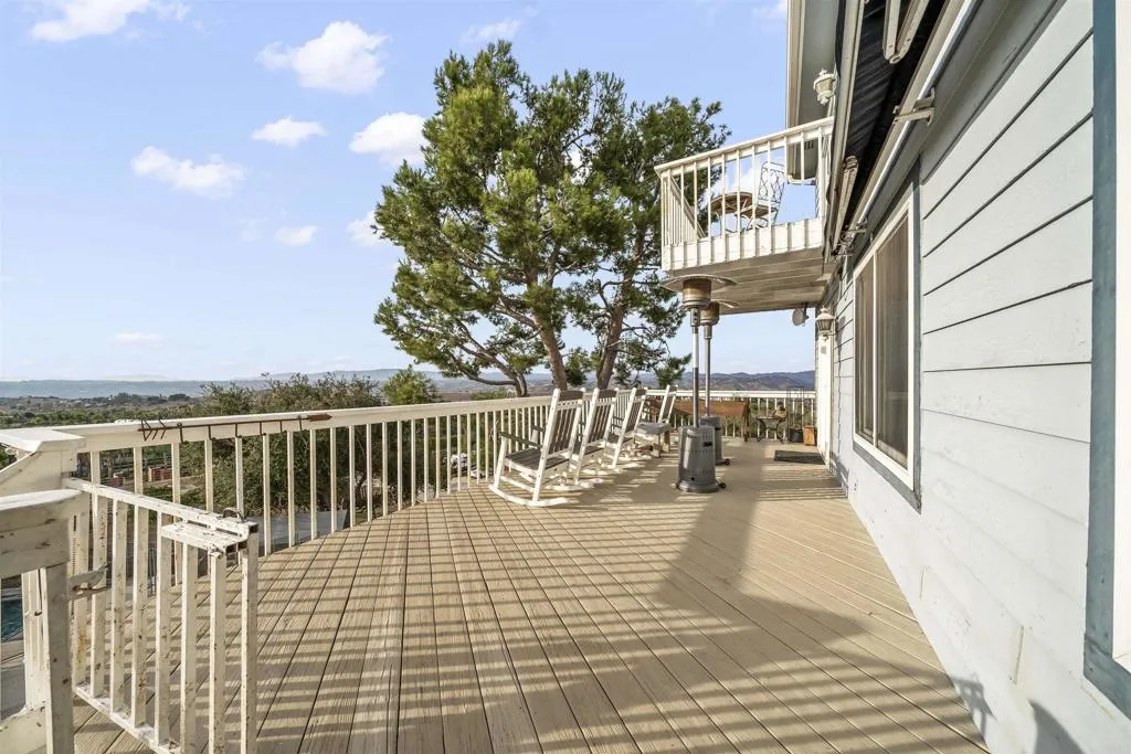 https://cdn.realtyfeed.com/cdn/127/306714428/86961499db9776da62b547c1b6280b37.webp