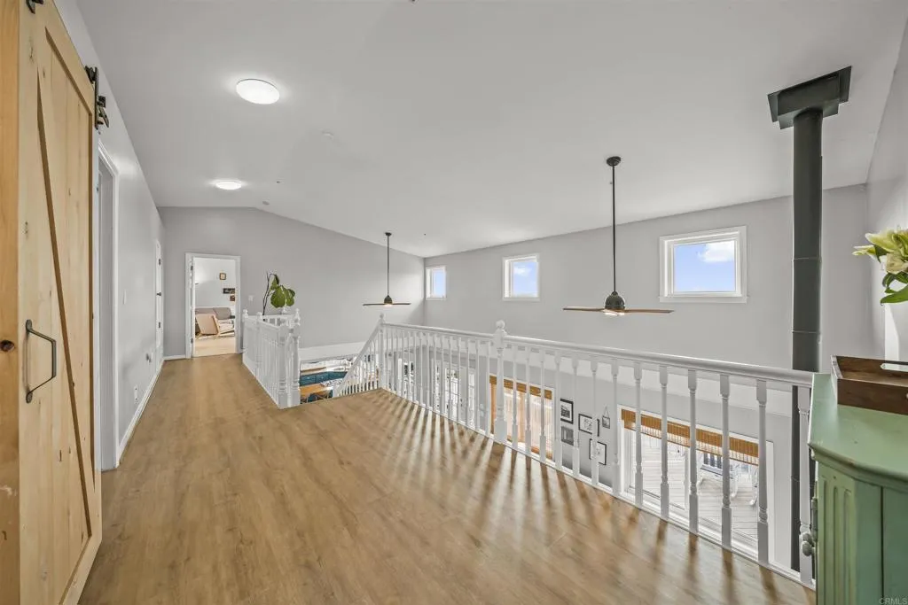https://cdn.realtyfeed.com/cdn/127/306714428/9ce0b041fa356f10d43186e57296f85c.webp