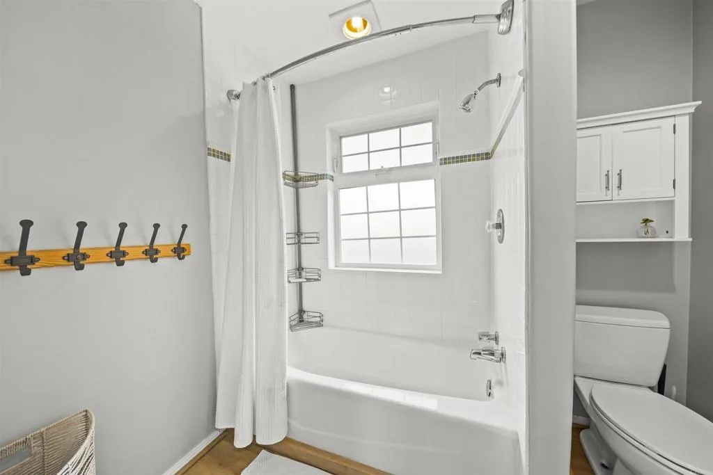 https://cdn.realtyfeed.com/cdn/127/306714428/d372fa7b2af23364f64328816f02b848.webp